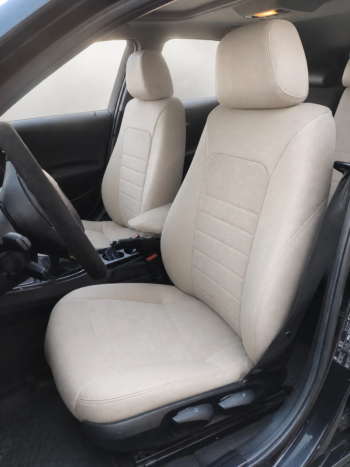 BMW 1 Serisi koltuk kılıfı, krem-krem deri kumaş, ön koltuklar (E87 2007-2011)
