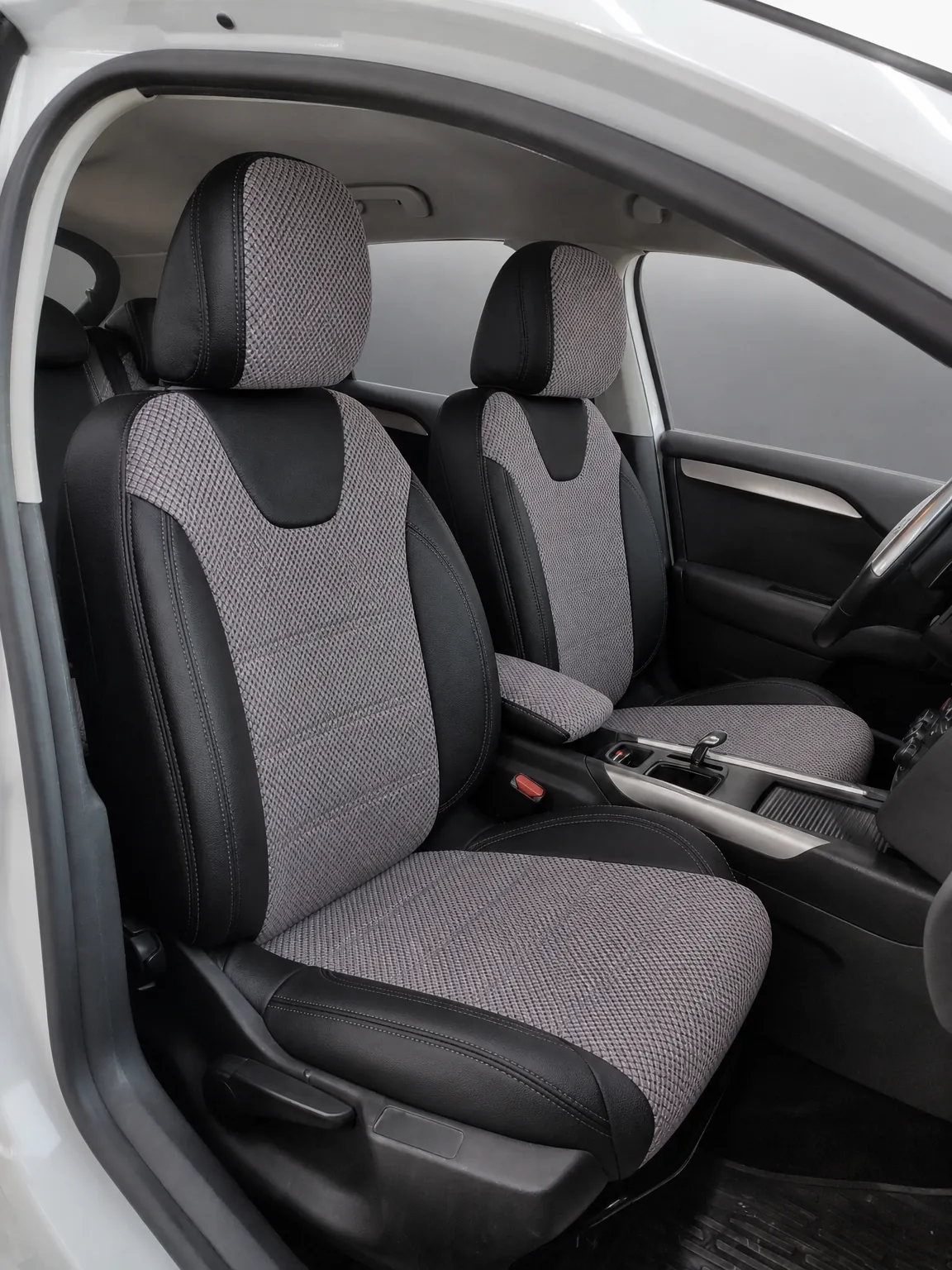 Citroën C4 koltuk kılıfı, siyah-gri desenli nubuk kumaş, ön koltuklar (2012-2016)