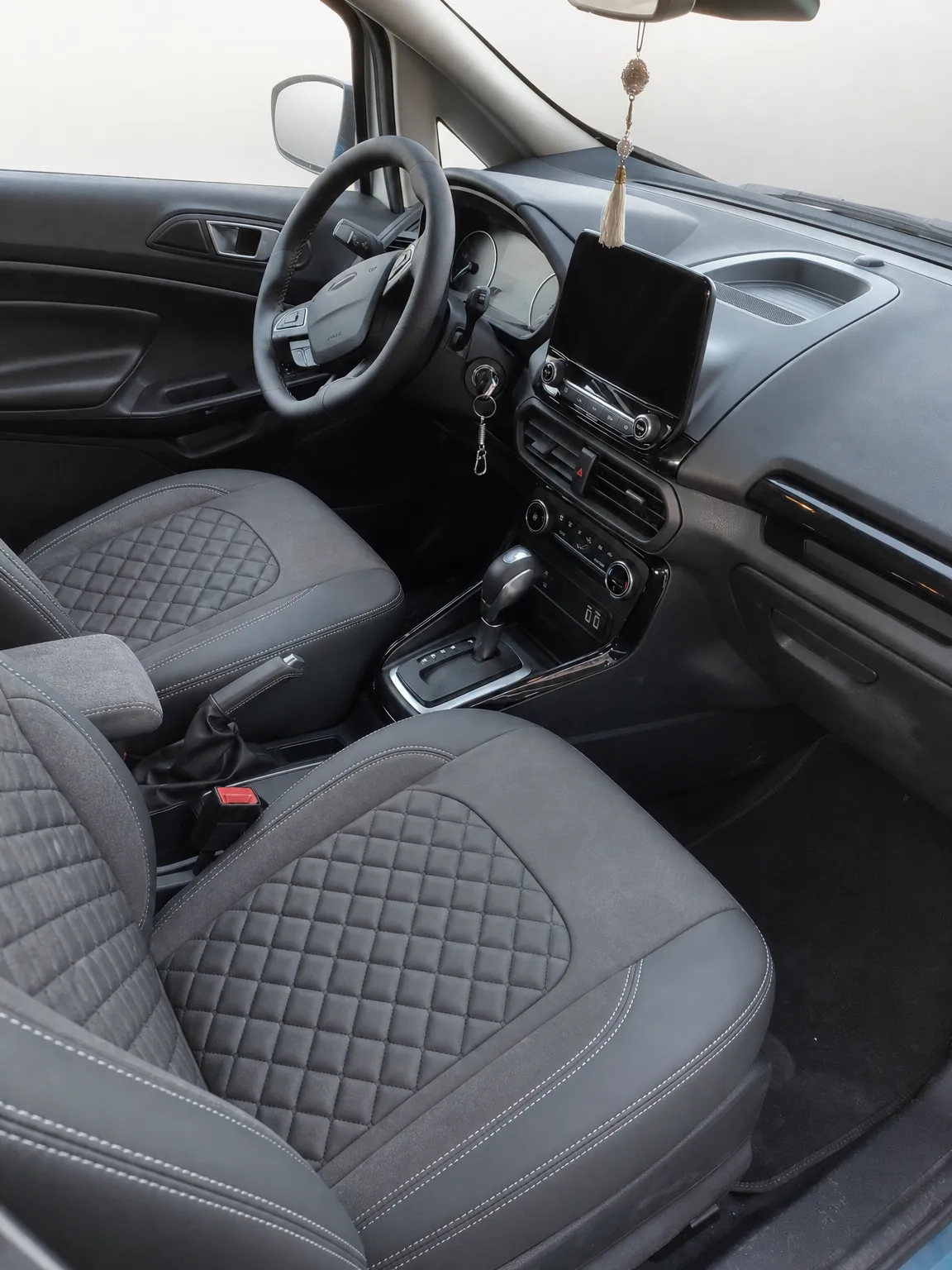 Ford EcoSport koltuk kılıfı, siyah-gri taytüyü kumaş, ön koltuklar (2017+)