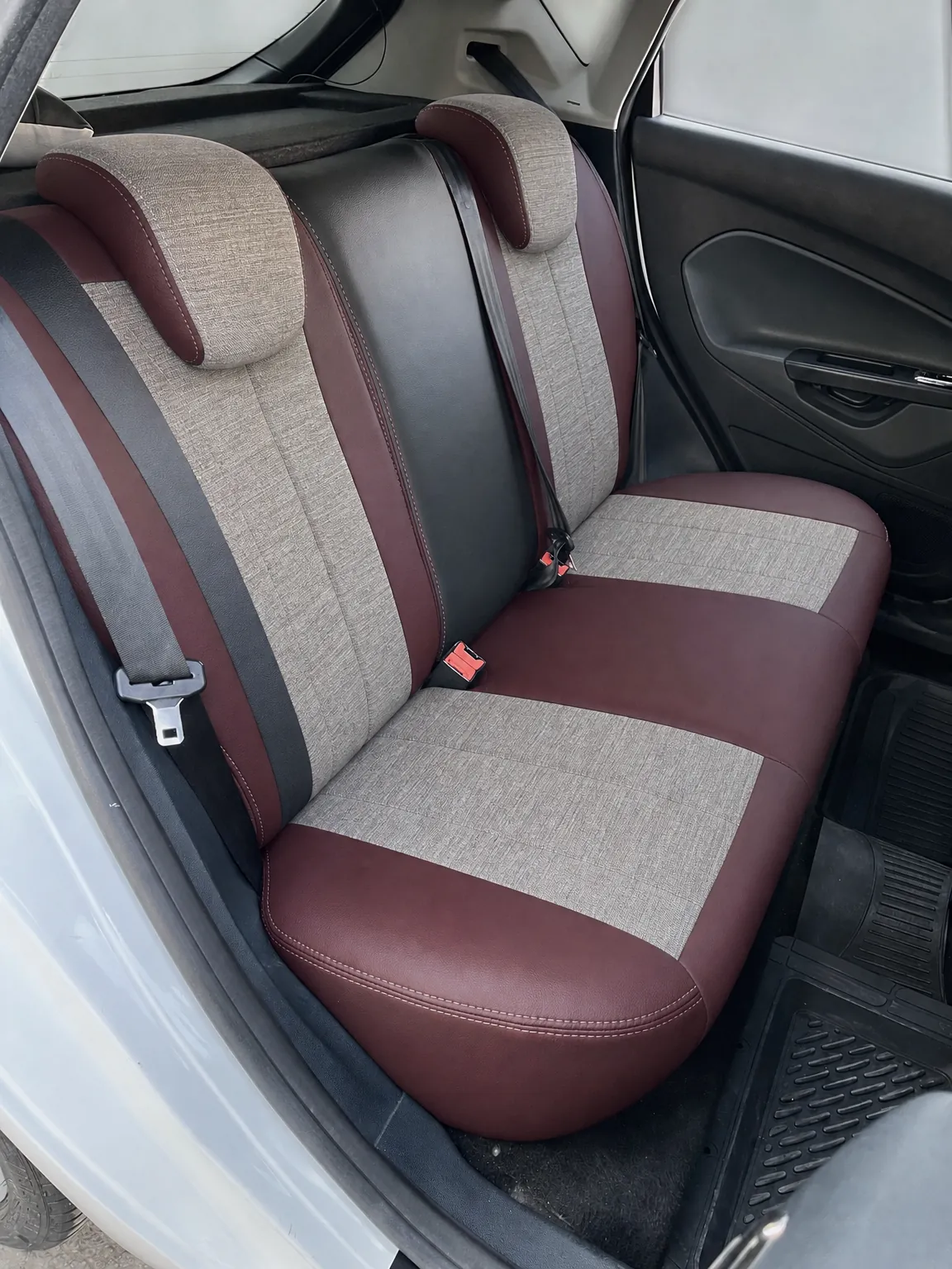 Ford Fiesta koltuk kılıfı, bordo-gri keten kumaş, arka koltuk