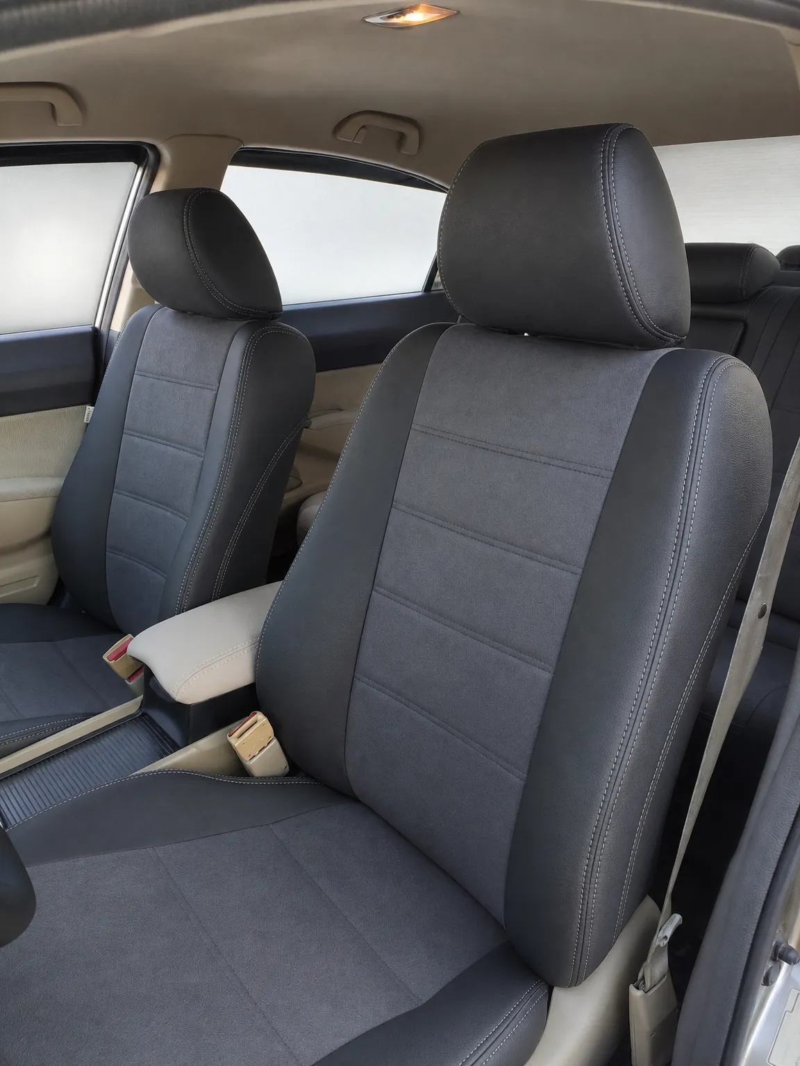 Honda Civic koltuk kılıfı, siyah-gri taytüyü kumaş, ön koltuklar (2007-2011)