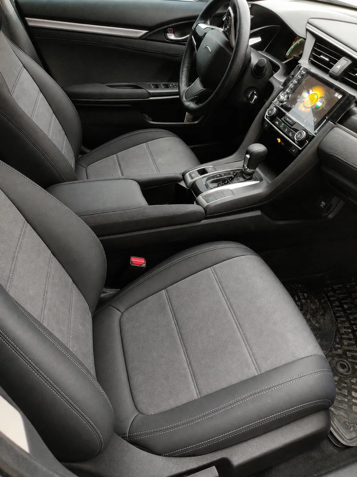 Honda Civic koltuk kılıfı, siyah-gri taytüyü kumaş, ön koltuklar (Sedan 2016+)