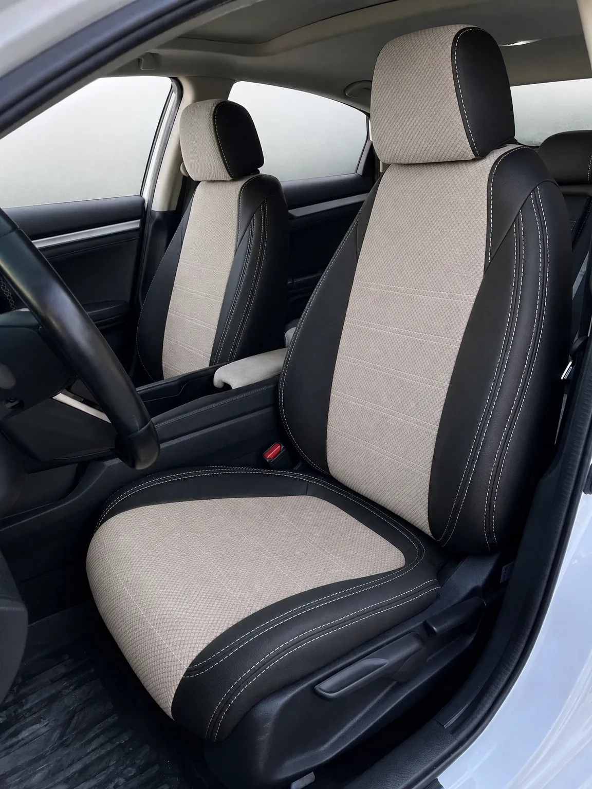 Honda Civic koltuk kılıfı, siyah-krem kumaş, ön koltuklar (2016+)