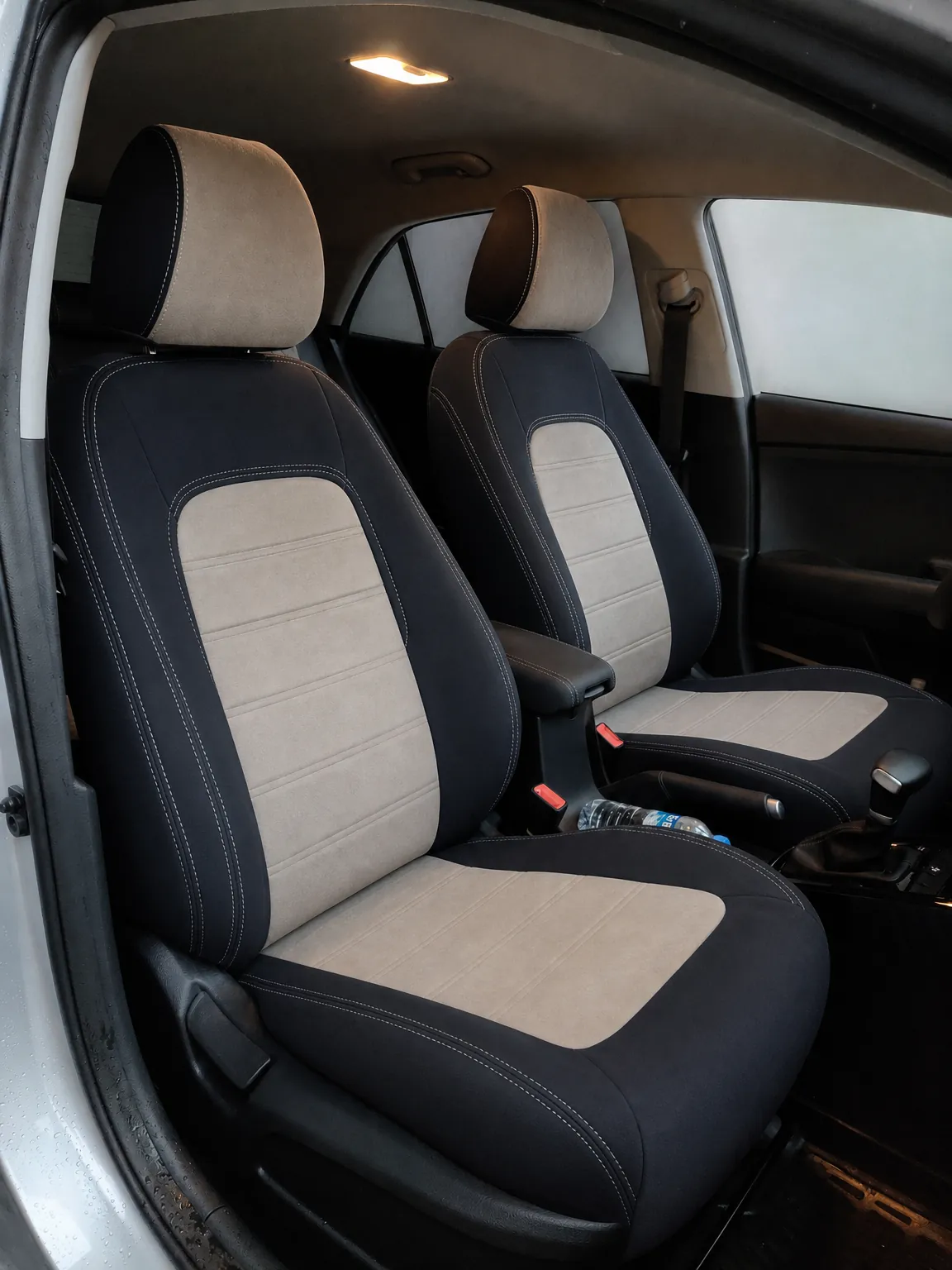 Kia Rio koltuk kılıfı, lacivert-açık gri kumaş, ön koltuklar (2017-2020)