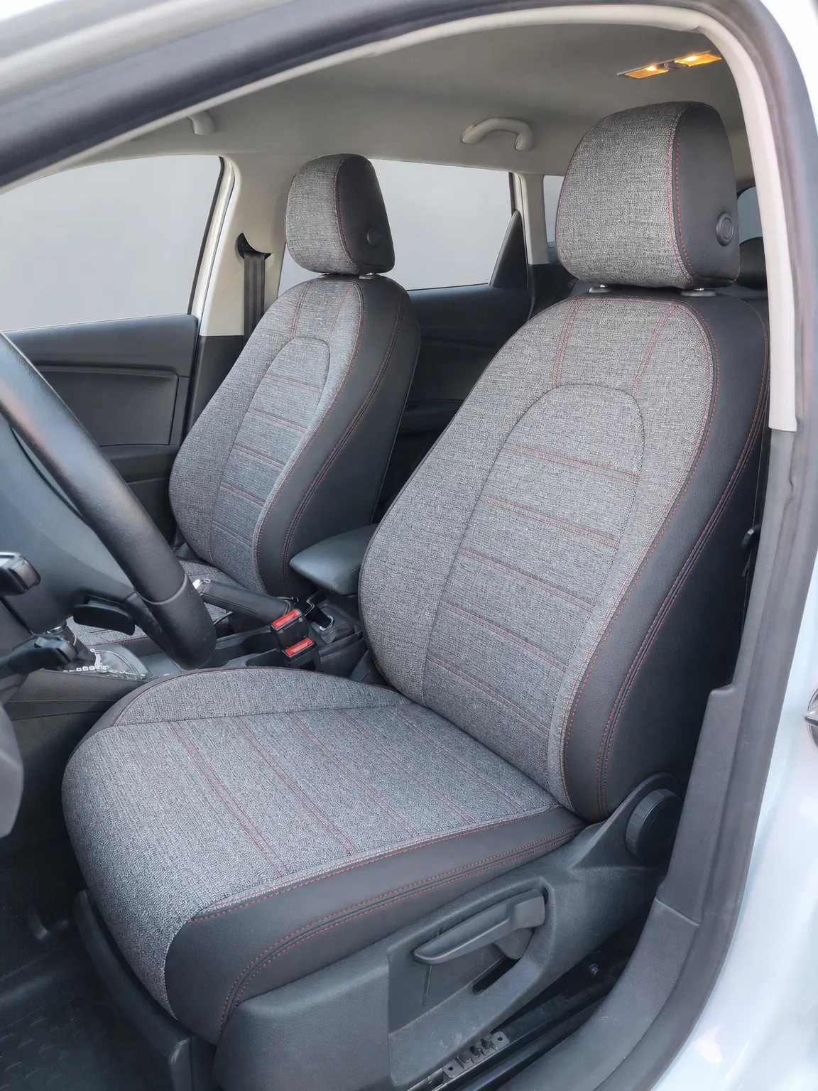 Seat Leon koltuk kılıfı, gri-açık gri kumaş, ön koltuklar (2012-2020)