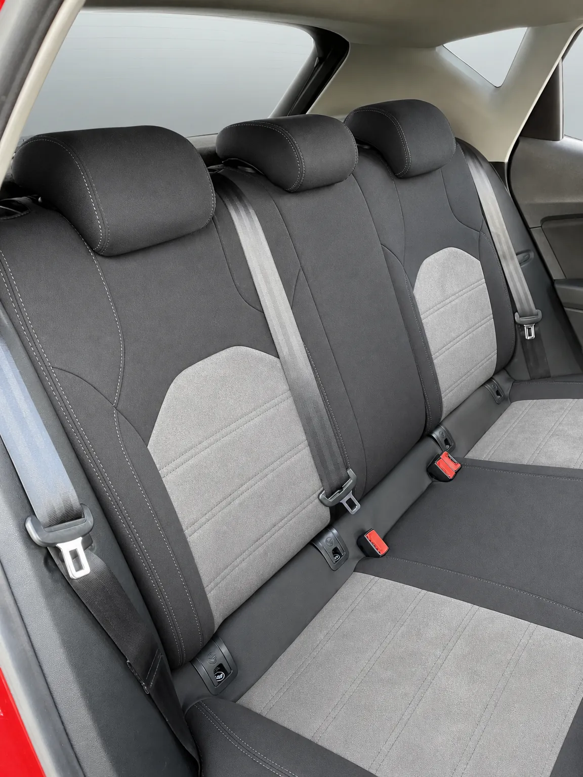 Seat Leon koltuk kılıfı, siyah-açık gri taytüyü kumaş, arka koltuk (2012-2020)
