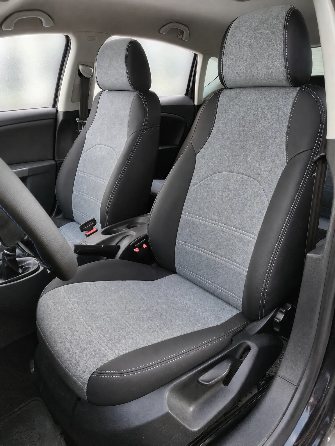 Seat Leon koltuk kılıfı, siyah-açık gri taytüyü kumaş, ön koltuklar (2005-2012)