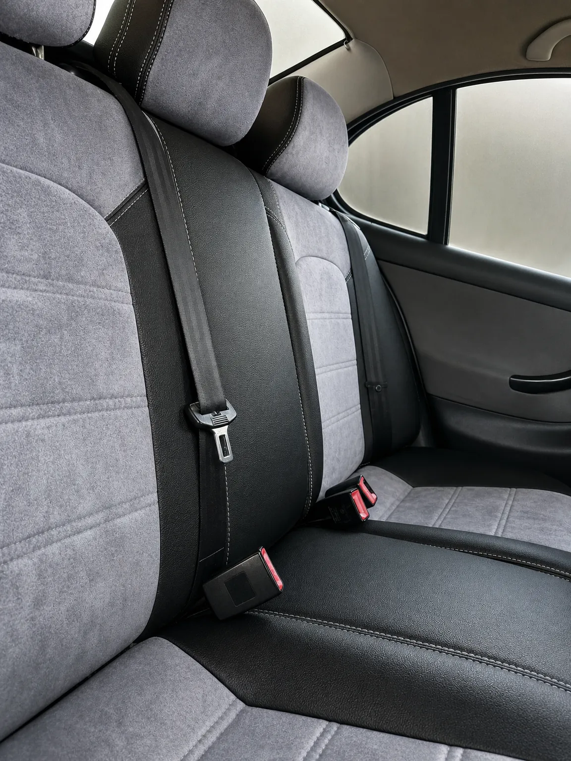 Seat Toledo koltuk kılıfı, siyah-gri taytüyü kumaş, arka koltuk (1999-2004)
