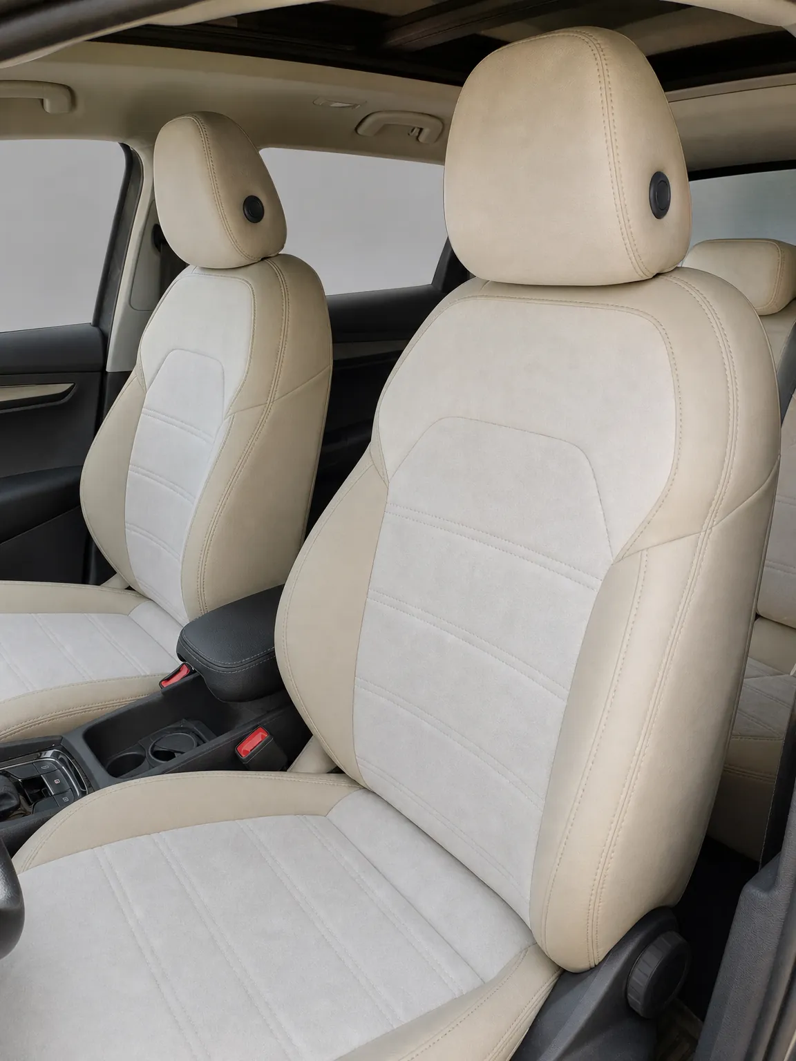 Skoda Karoq koltuk kılıfı, krem-krem keten kumaş, ön koltuklar