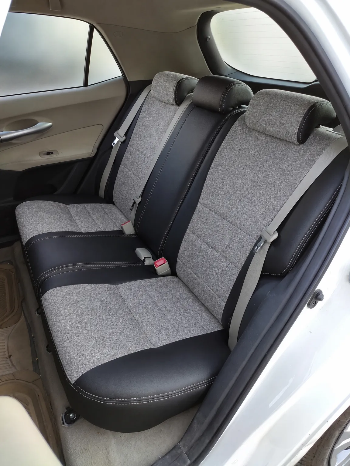 Toyota Auris koltuk kılıfı, siyah-gri keten kumaş, arka koltuk (2007-2012)