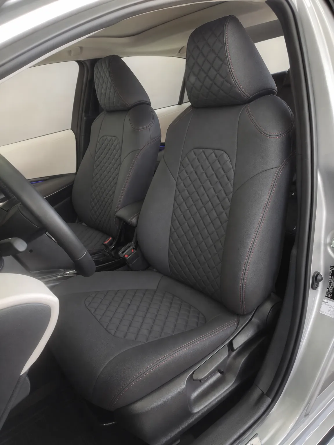 Toyota Corolla koltuk kılıfı, siyah-gri taytüyü kumaş, ön koltuklar (2018+)