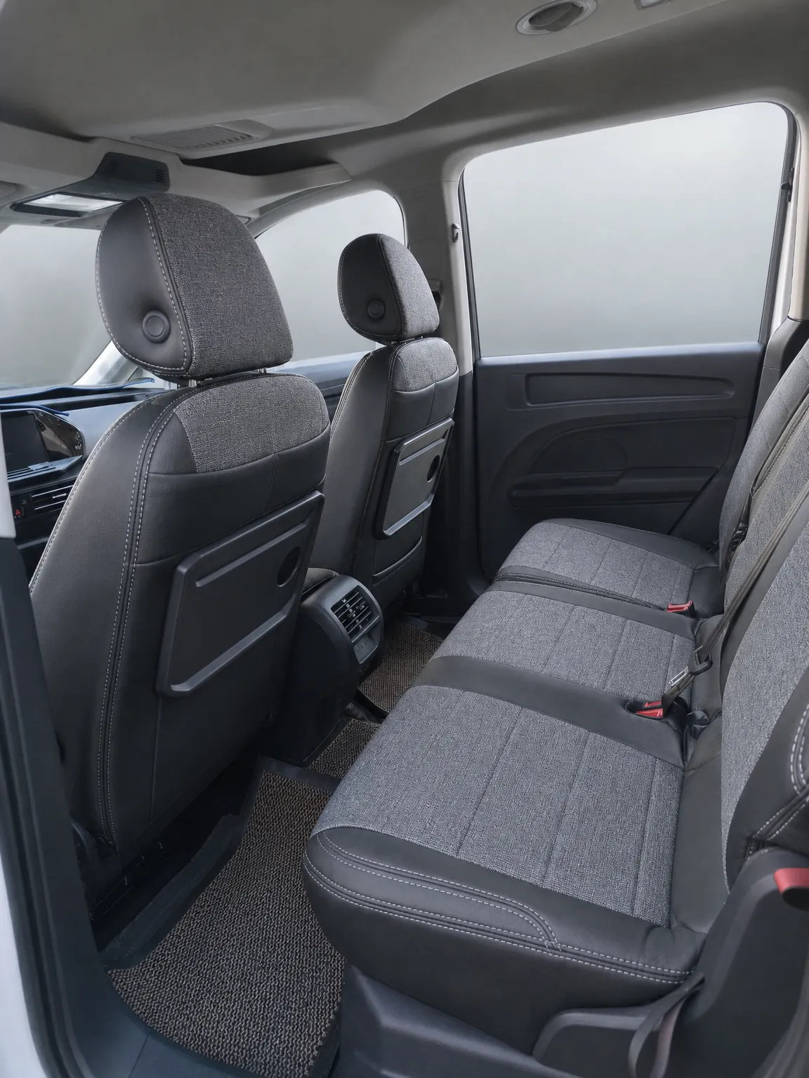 Volkswagen Caddy koltuk kılıfı, gri-açık gri keten kumaş, arka koltuk
