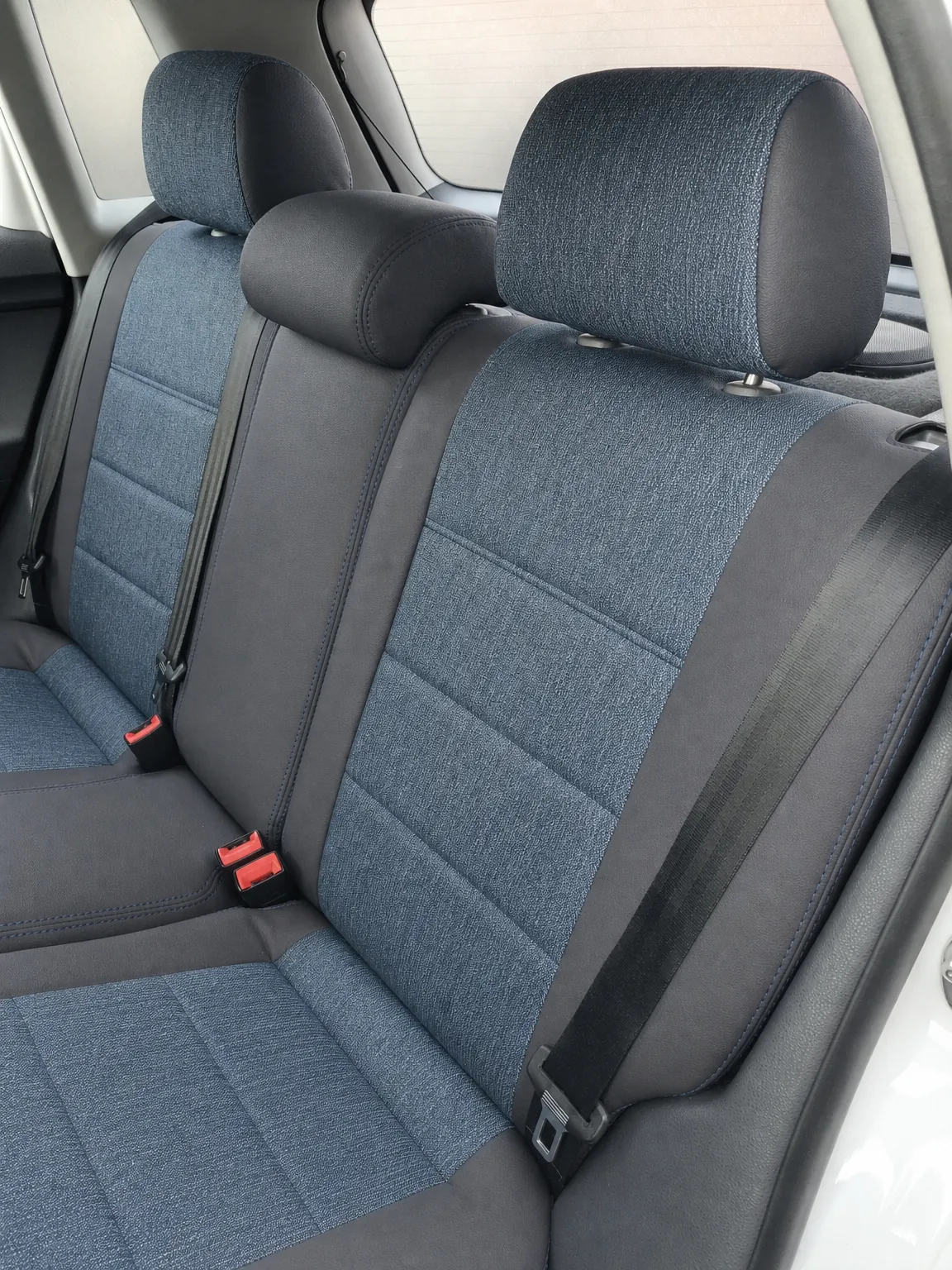 Volkswagen Polo koltuk kılıfı, siyah-gri keten kumaş, arka koltuk (2002-2009)