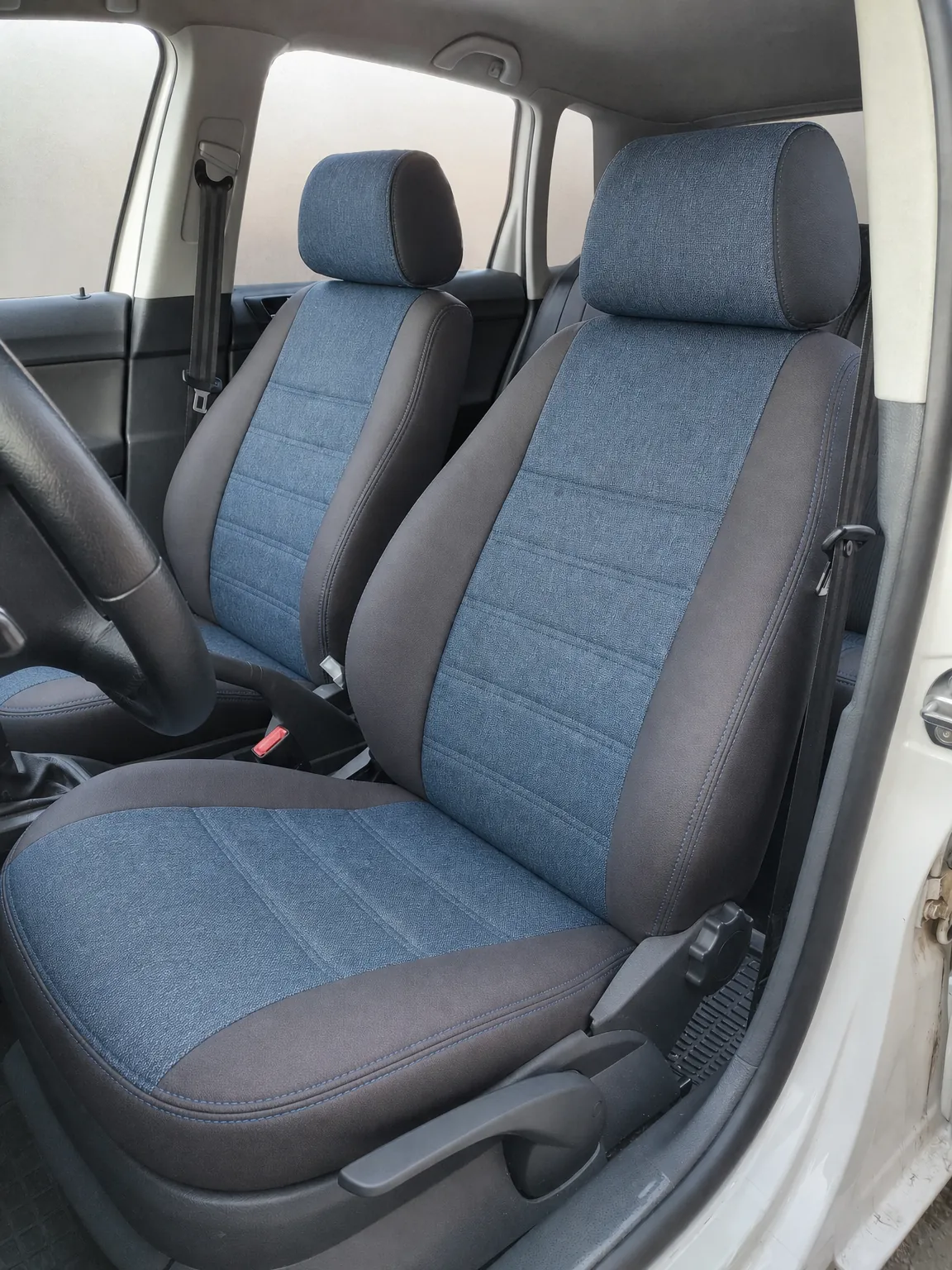Volkswagen Polo koltuk kılıfı, siyah-gri keten kumaş, ön koltuklar (2002-2009)